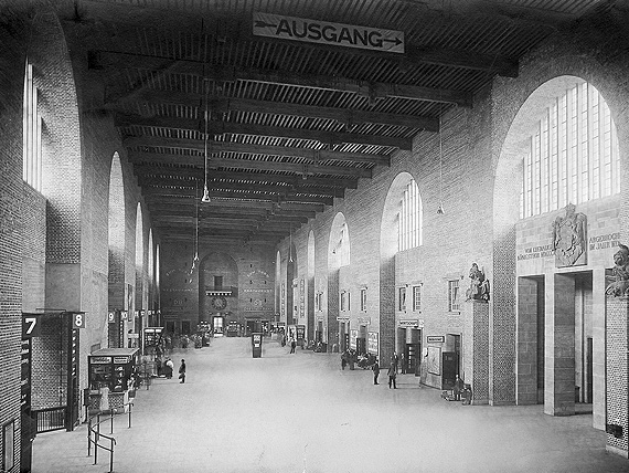 The »Platform Concourse« after completion.